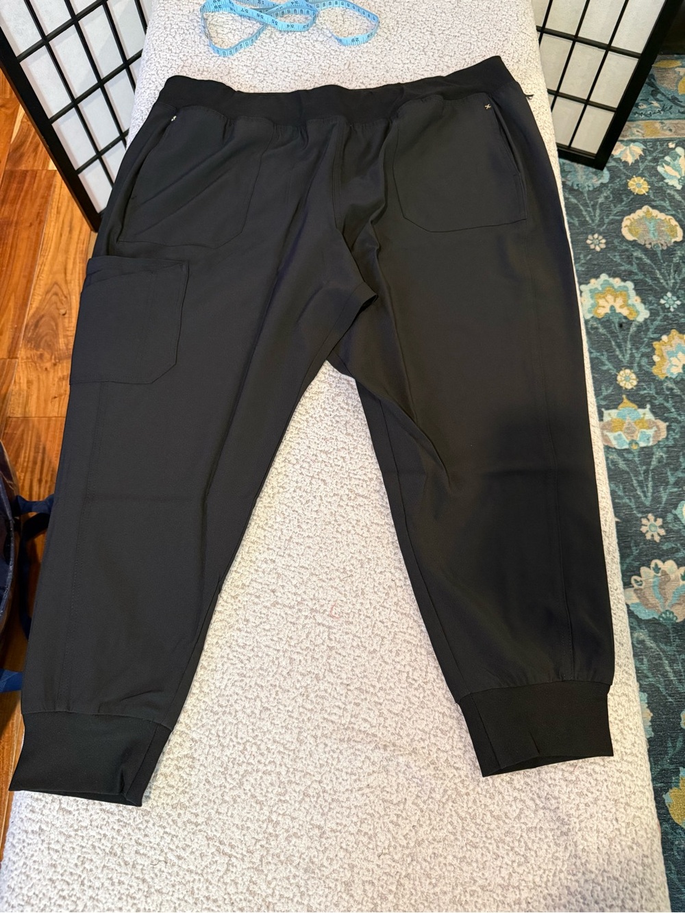Petite 2X Black Jogger Scrub Pants Stretch Cargo Athletic Comfort 18W-20W - Picture 2 of 8